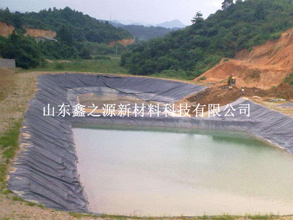 哪些因素可能會破壞蓄水池hdpe土工膜？